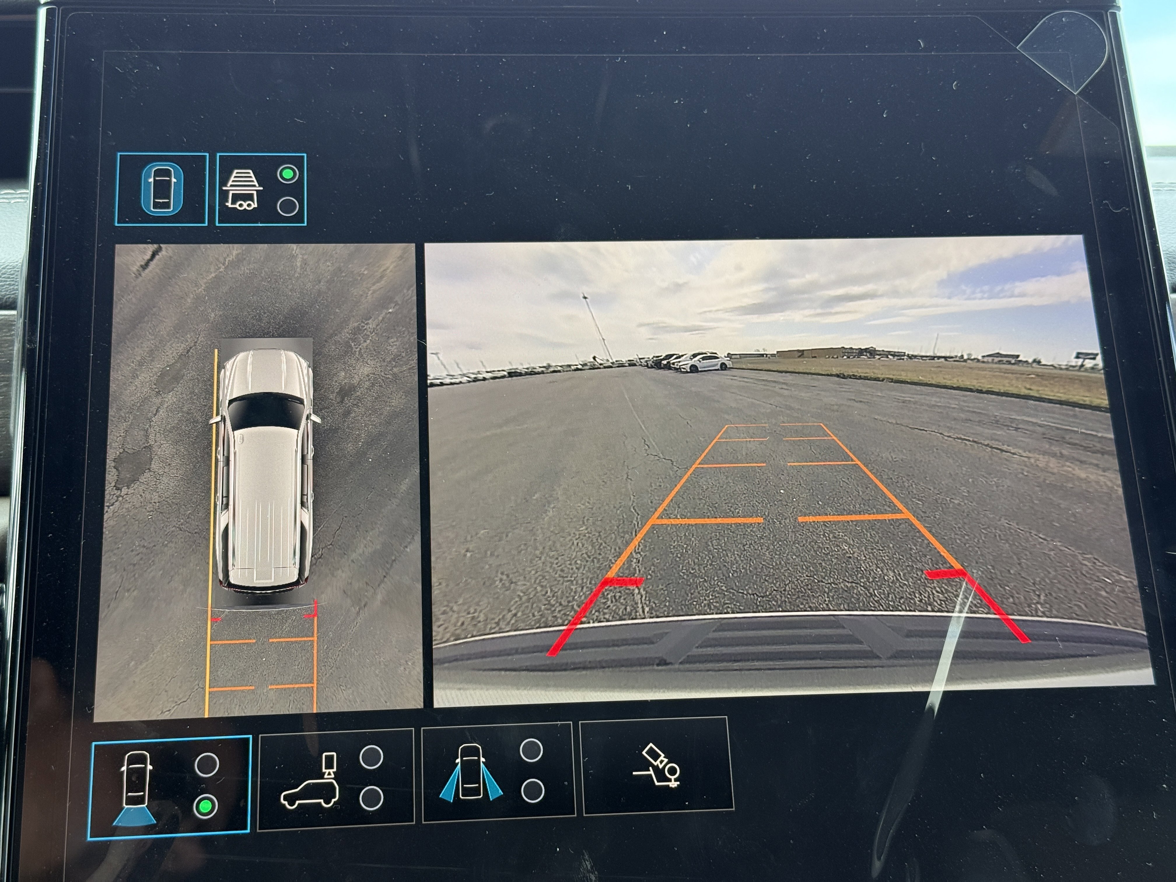 New 2026 GMC Yukon XL Denali Ultimate w/ LPO, Floor Liner Package image 36