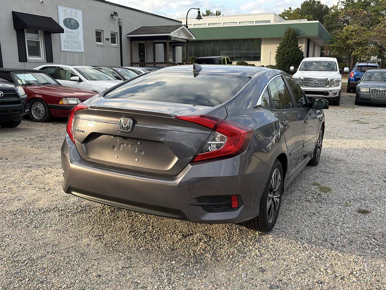 Used 2018 Honda Civic EX-T image 10