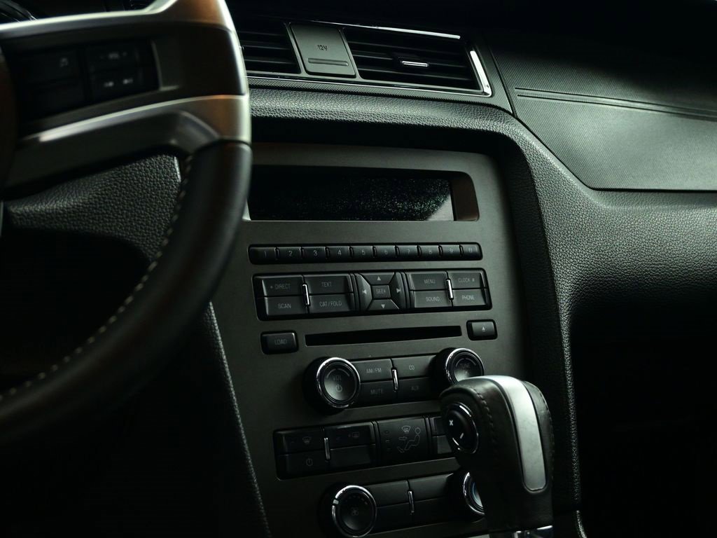 Used 2014 Ford Mustang Coupe image 9