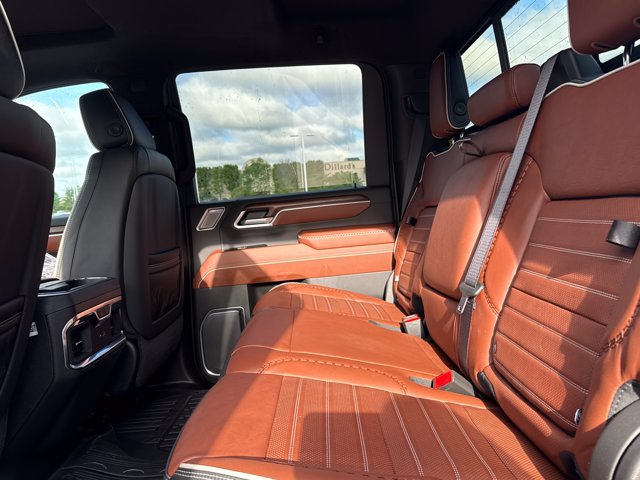 New 2026 GMC Sierra 2500 Denali Ultimate w/ LPO, Black Badging Package AWD/4WD image 6