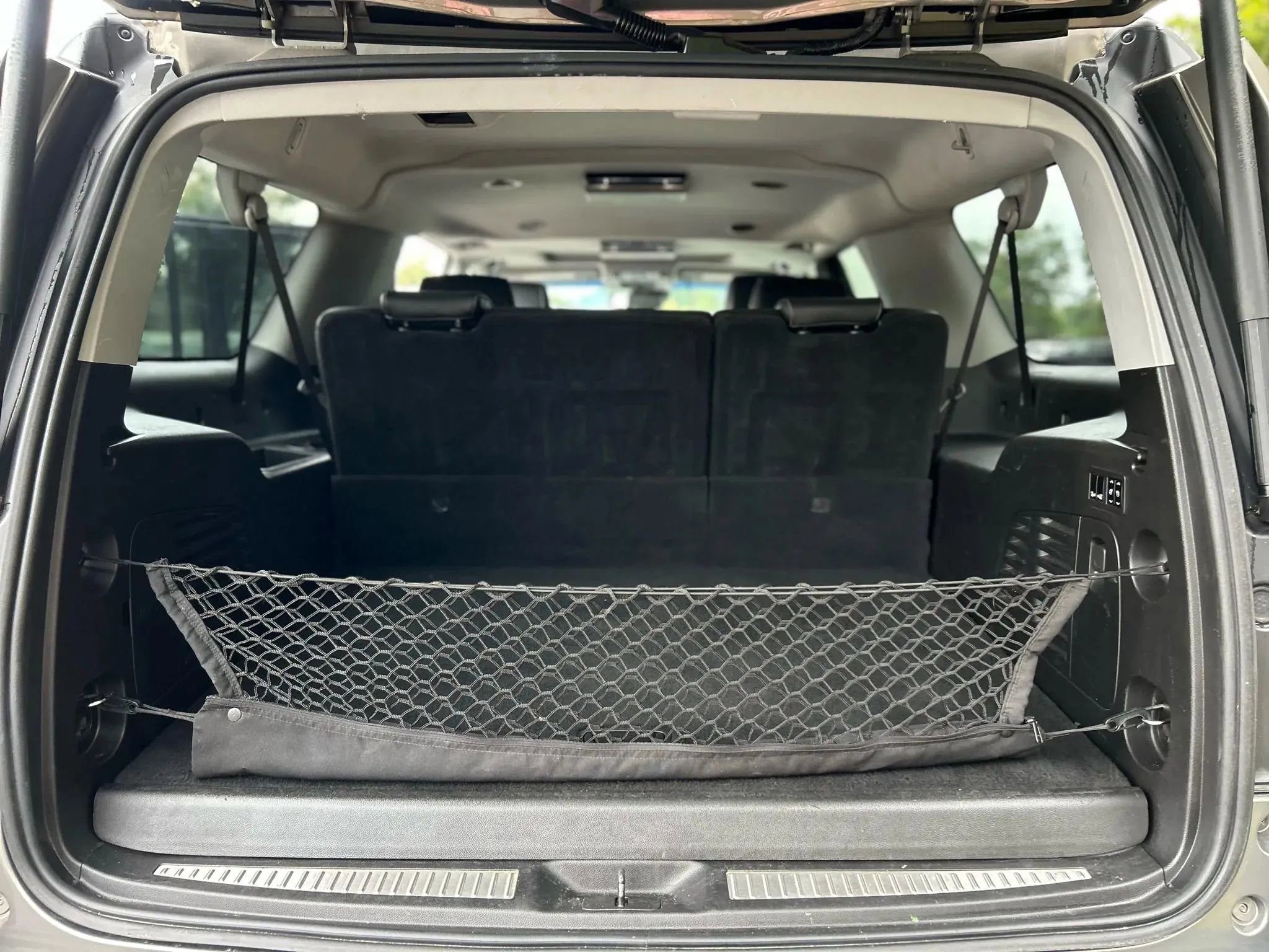 Used 2018 Chevrolet Suburban Premier image 41