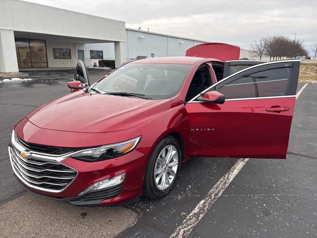 Used 2024 Chevrolet Malibu LT image 13