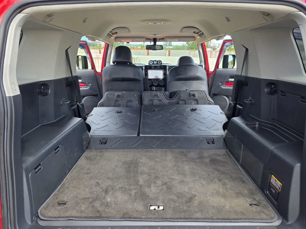 Used 2012 Toyota FJ Cruiser 4WD w/ Trail Teams Special Edition image 30