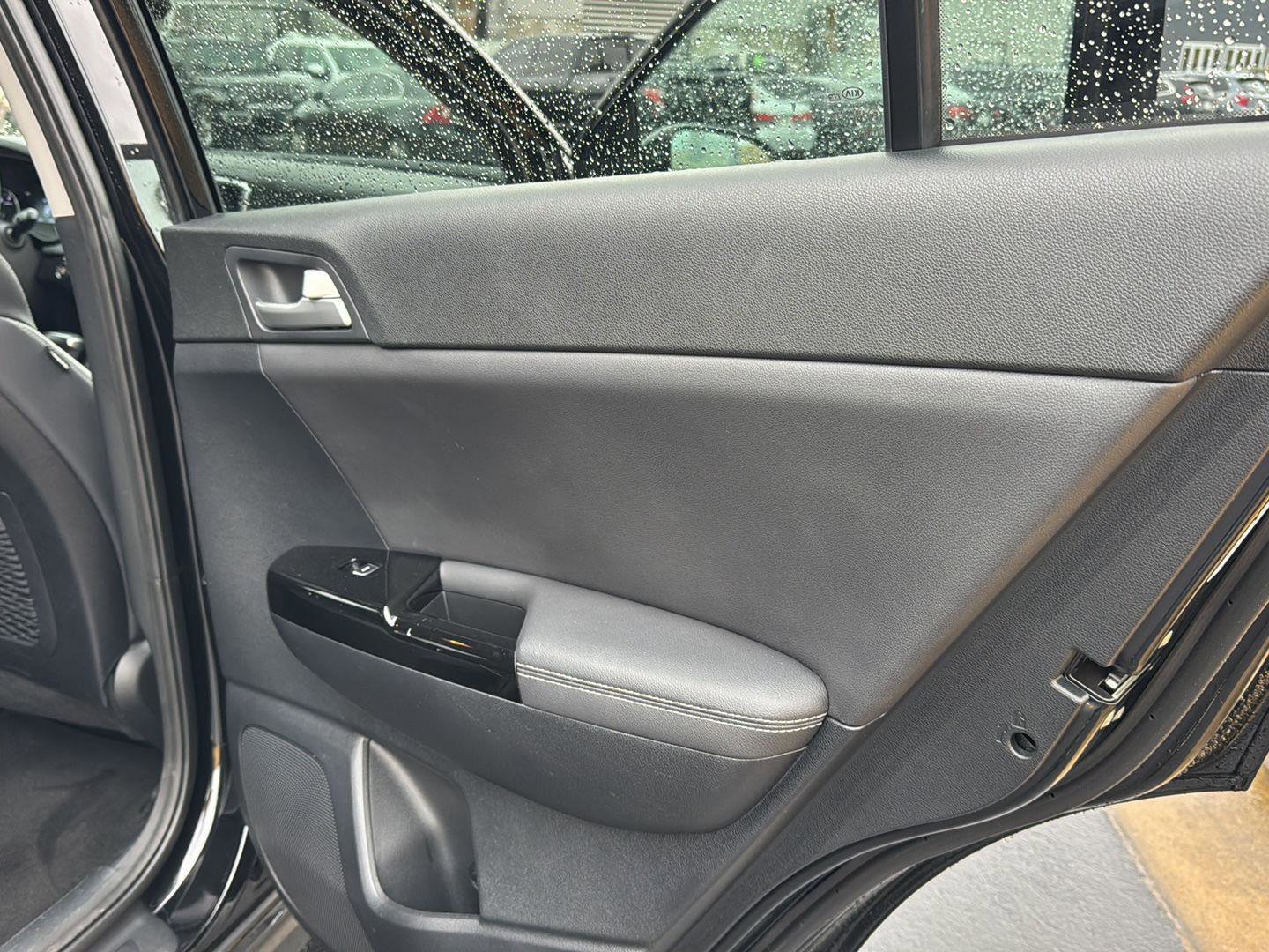 Used 2021 Kia Sportage EX image 13