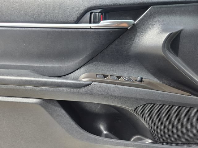 Used 2023 Toyota Camry SE FWD image 19
