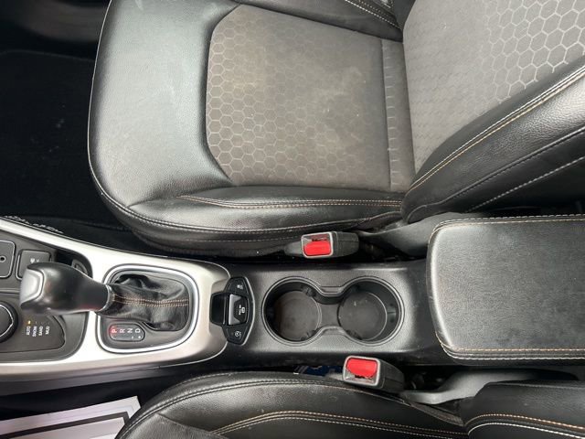Used 2019 Jeep Compass Latitude w/ Popular Equipment Group AWD/4WD image 15