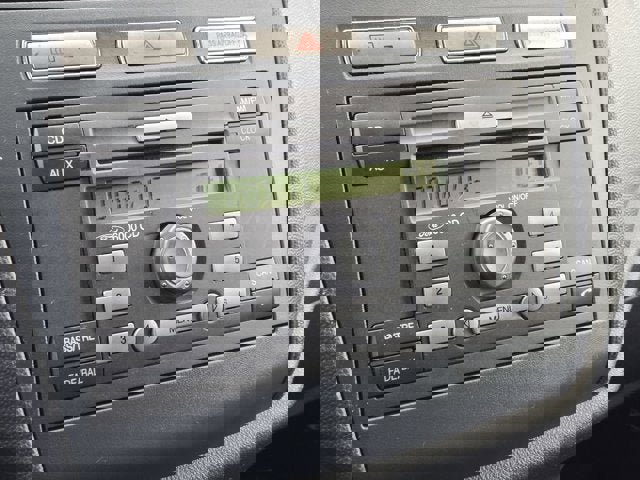 Used 2010 Ford Transit Connect XLT image 17