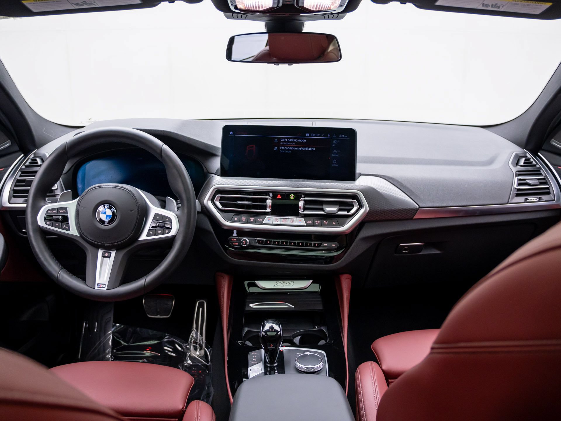 Used 2025 BMW X4 xDrive30i w/ Premium Package AWD/4WD image 10