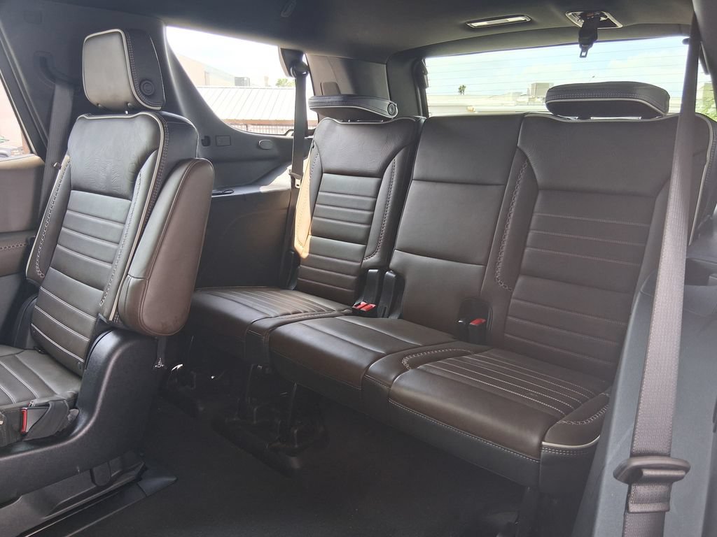 Used 2026 GMC Yukon Denali Ultimate AWD/4WD image 26