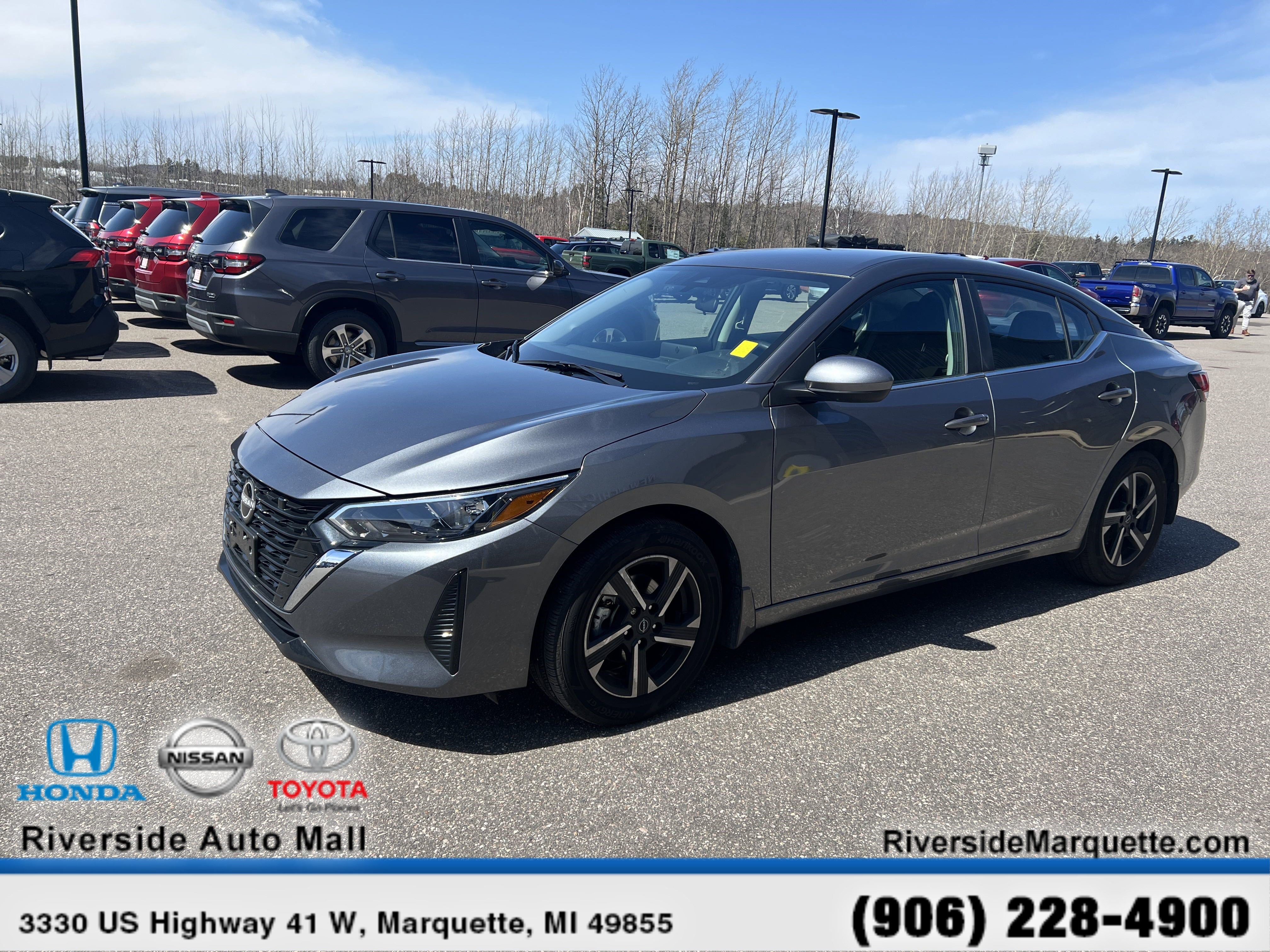 Used 2024 Nissan Sentra SV image 3