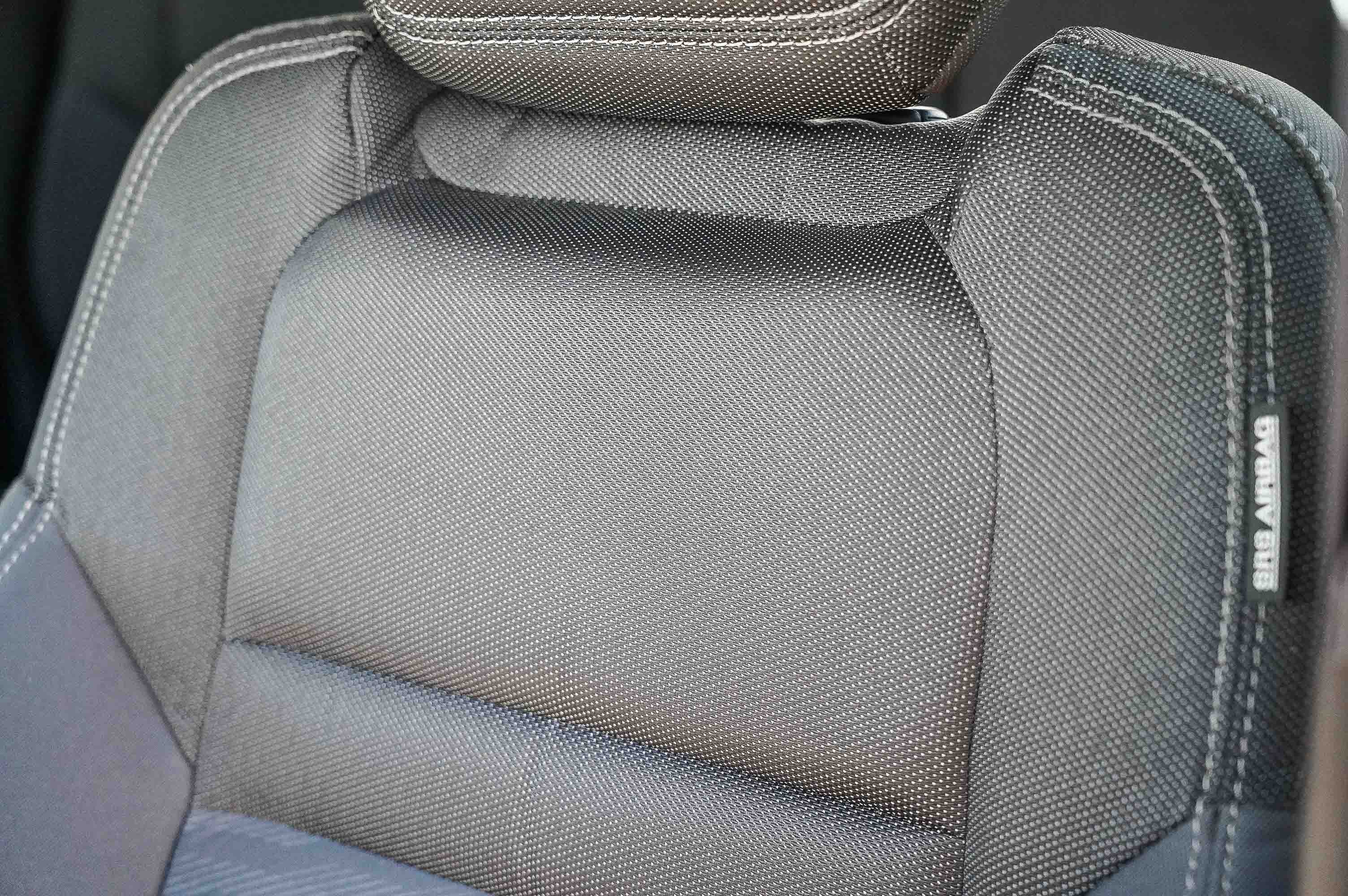 Used 2023 Nissan Frontier SV image 26