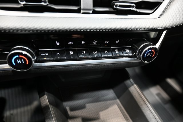 New 2026 Chevrolet Equinox LT w/ Convenience Package II image 17