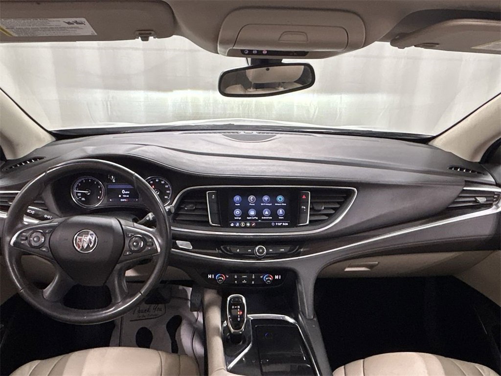 Used 2020 Buick Enclave Essence image 20