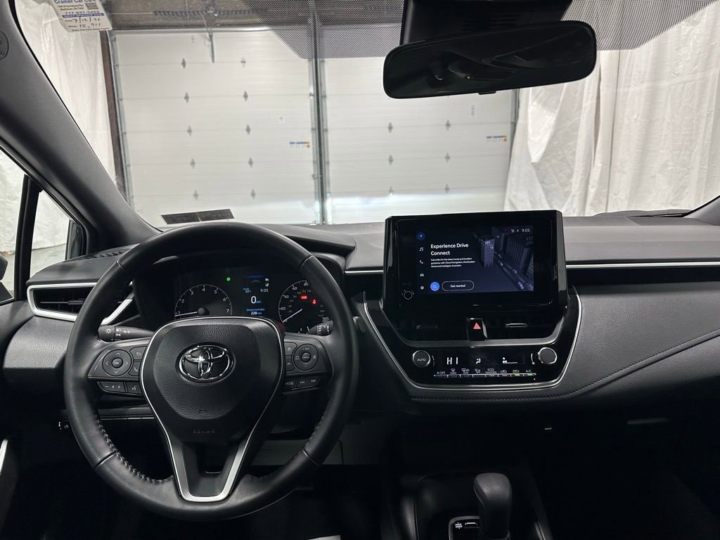 Used 2025 Toyota Corolla SE image 16