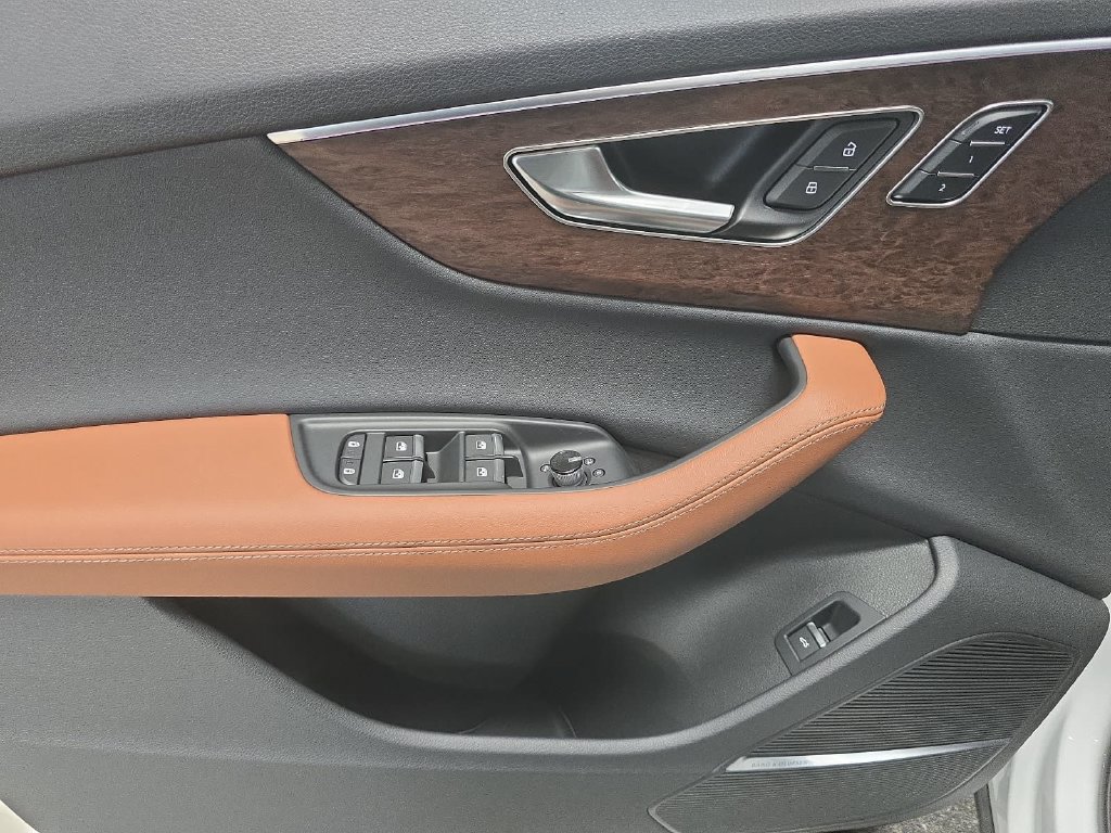 New 2026 Audi Q7 2.0T Premium Plus AWD/4WD image 13