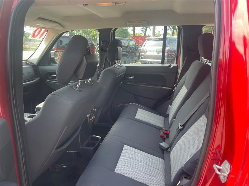 Used 2010 Jeep Liberty Sport AWD/4WD image 12
