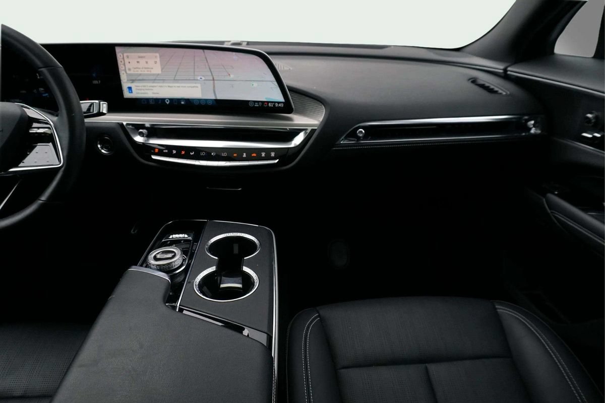Used 2024 Cadillac Lyriq Luxury RWD image 27