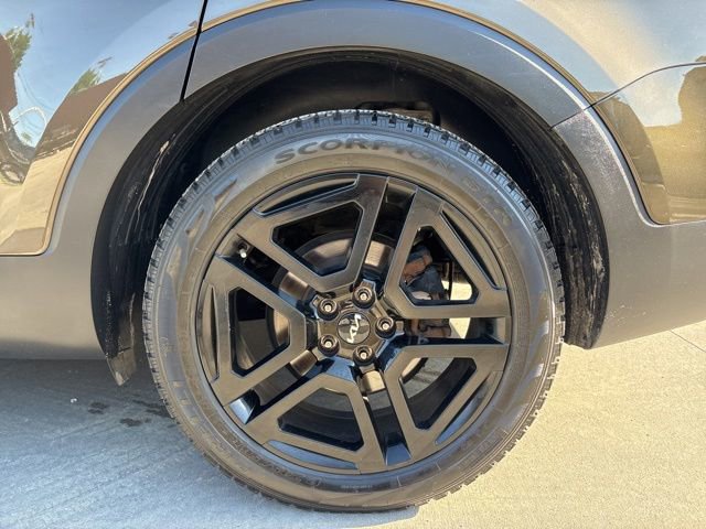 Used 2023 Kia Telluride SX X-Line AWD/4WD image 9