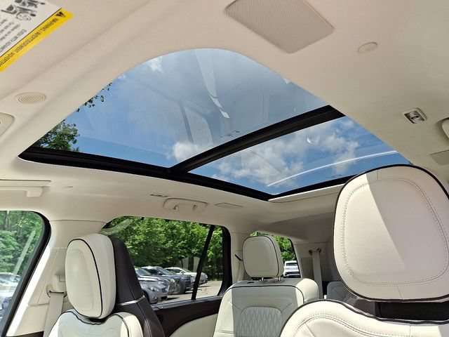 Certified 2024 Lincoln Aviator Black Label AWD/4WD image 14