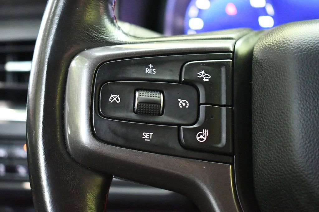 Used 2022 Chevrolet Suburban RST w/ Sport Performance Package image 29