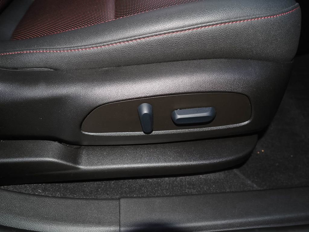 Certified 2022 Chevrolet Blazer RS w/ Enhanced Convenience Package image 20