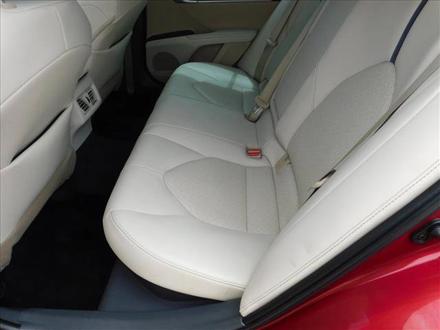 Used 2022 Toyota Camry XLE FWD image 25