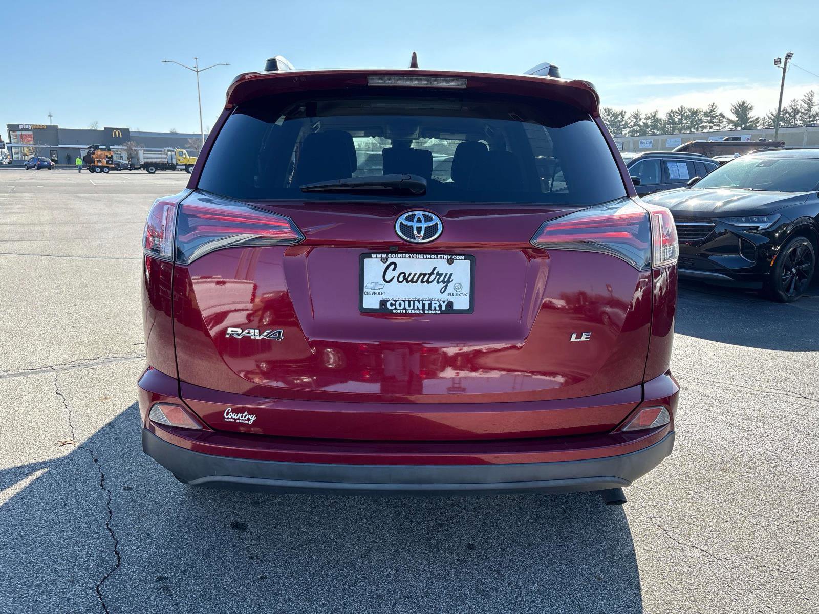 Used 2018 Toyota RAV4 LE image 5
