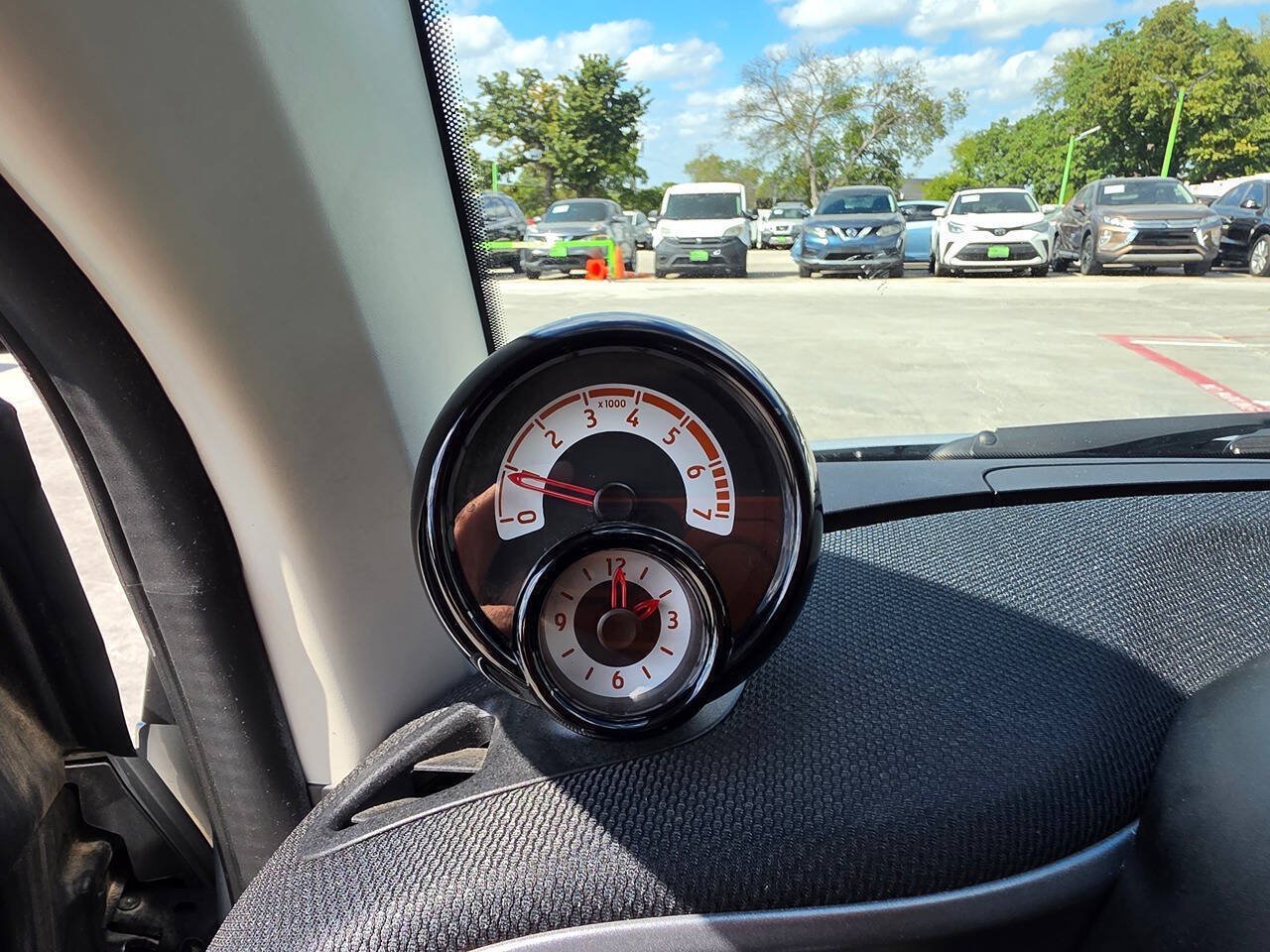 Used 2016 smart fortwo passion w/ Sport Package RWD image 41
