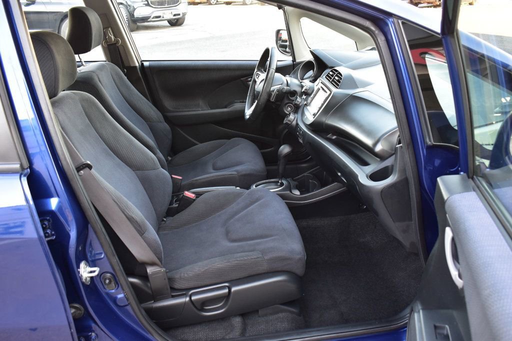 Used 2013 Honda Fit Sport image 18