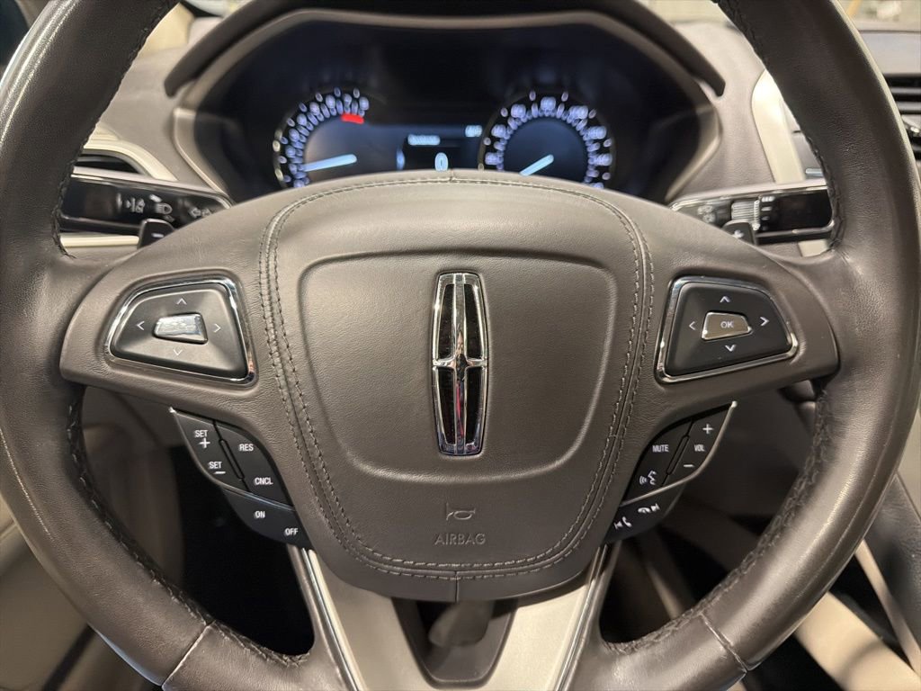 Used 2019 Lincoln MKZ Premiere image 9