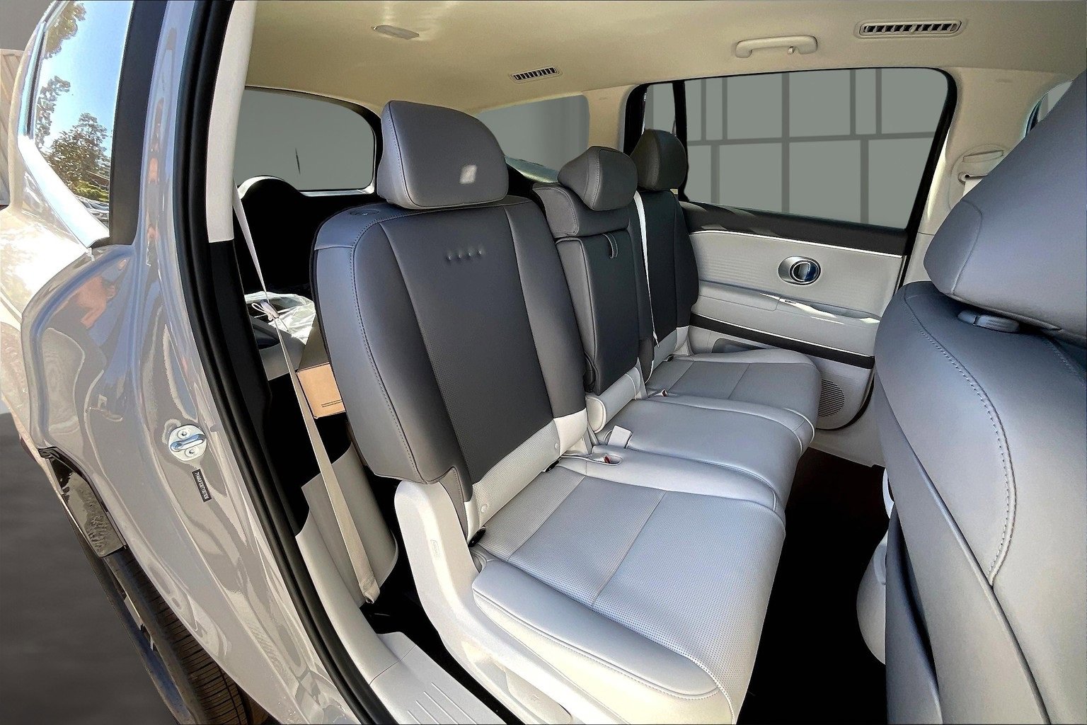 New 2026 Hyundai Ioniq 9 SEL image 10