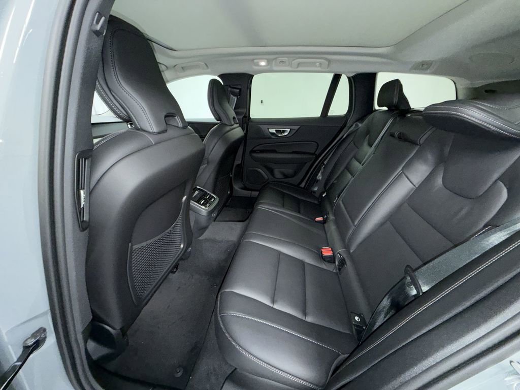 New 2026 Volvo V60 B5 Cross Country Ultra w/ Climate Package image 4