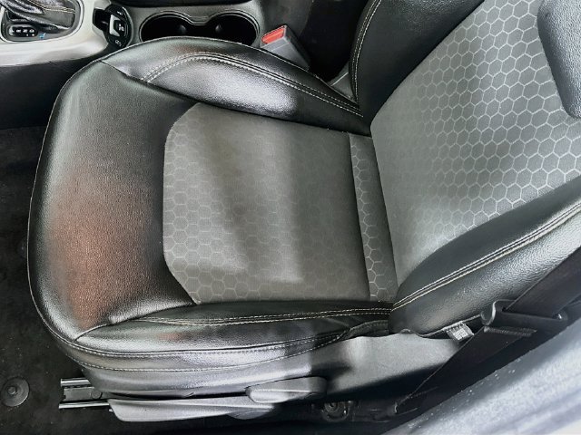 Used 2018 Jeep Compass Latitude FWD image 25