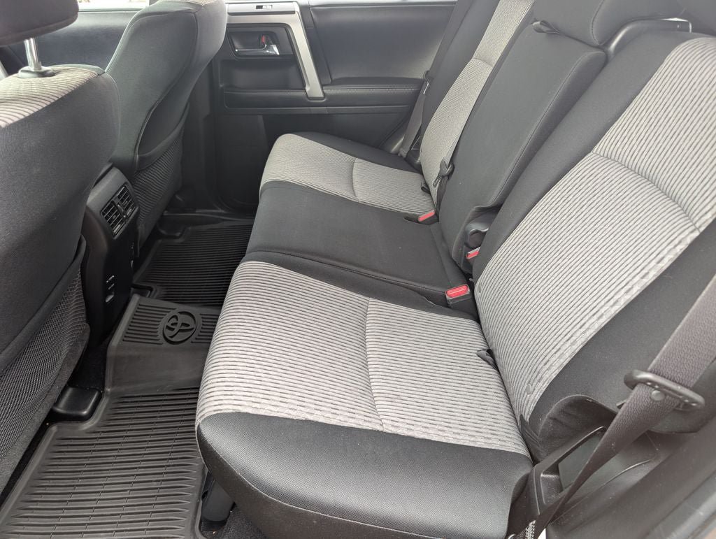 Used 2018 Toyota 4Runner SR5 AWD/4WD image 5