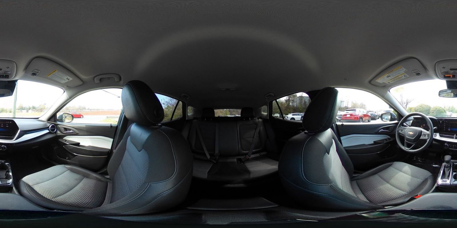 Used 2025 Chevrolet Trax LT image 38