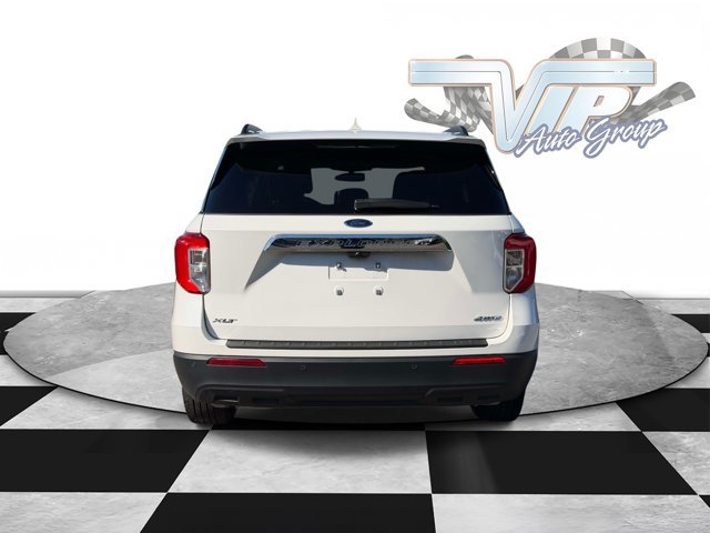 Used 2023 Ford Explorer XLT AWD/4WD image 5