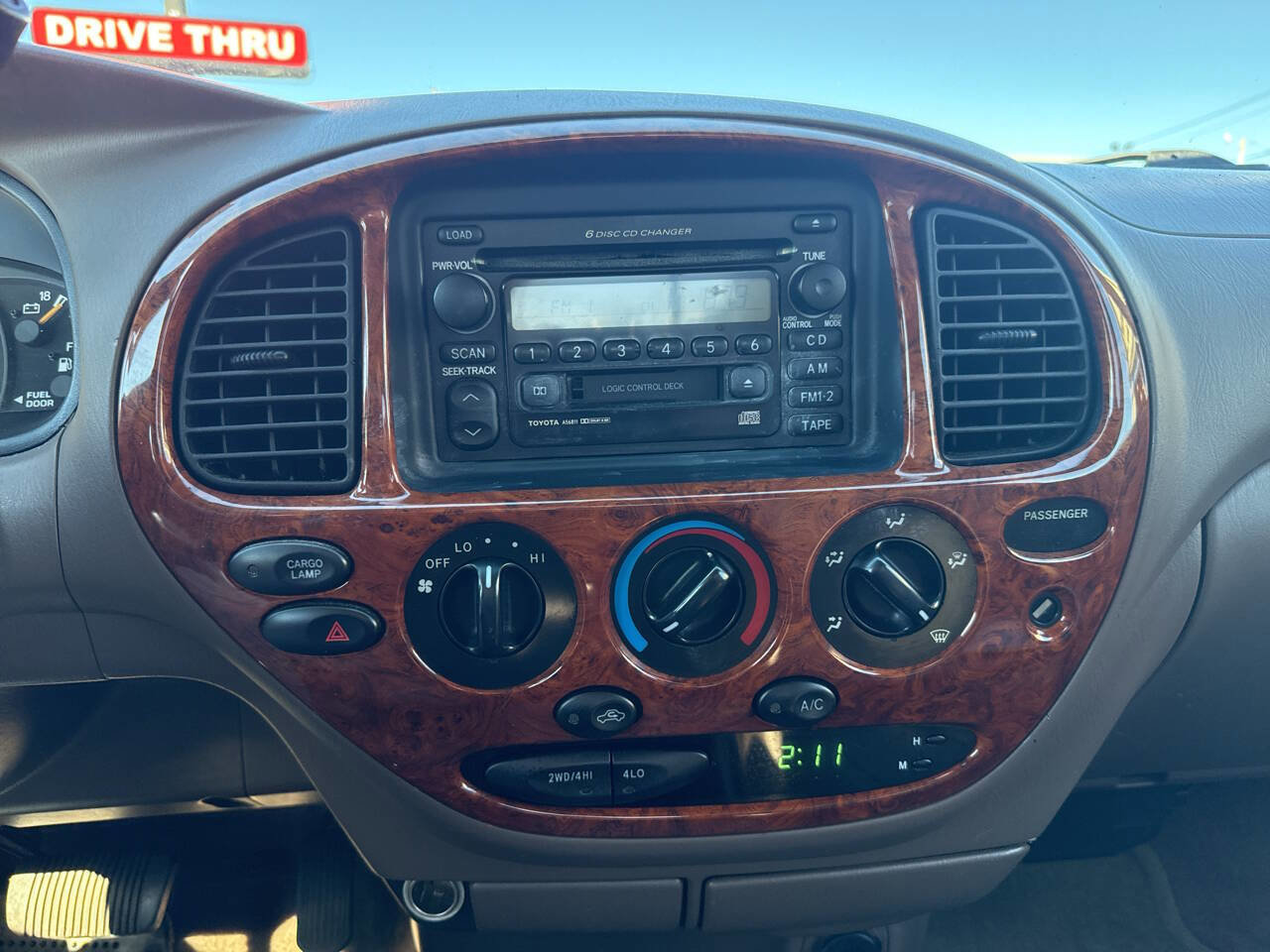 Used 2002 Toyota Tundra Limited image 11