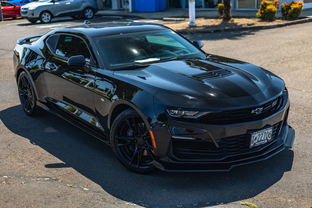 Used 2021 Chevrolet Camaro SS RWD image 2