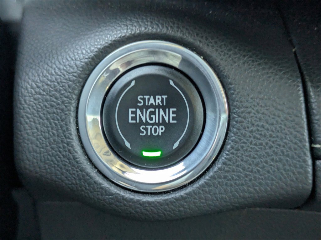 Used 2022 Buick Envision Essence w/ Sport Touring Package image 28