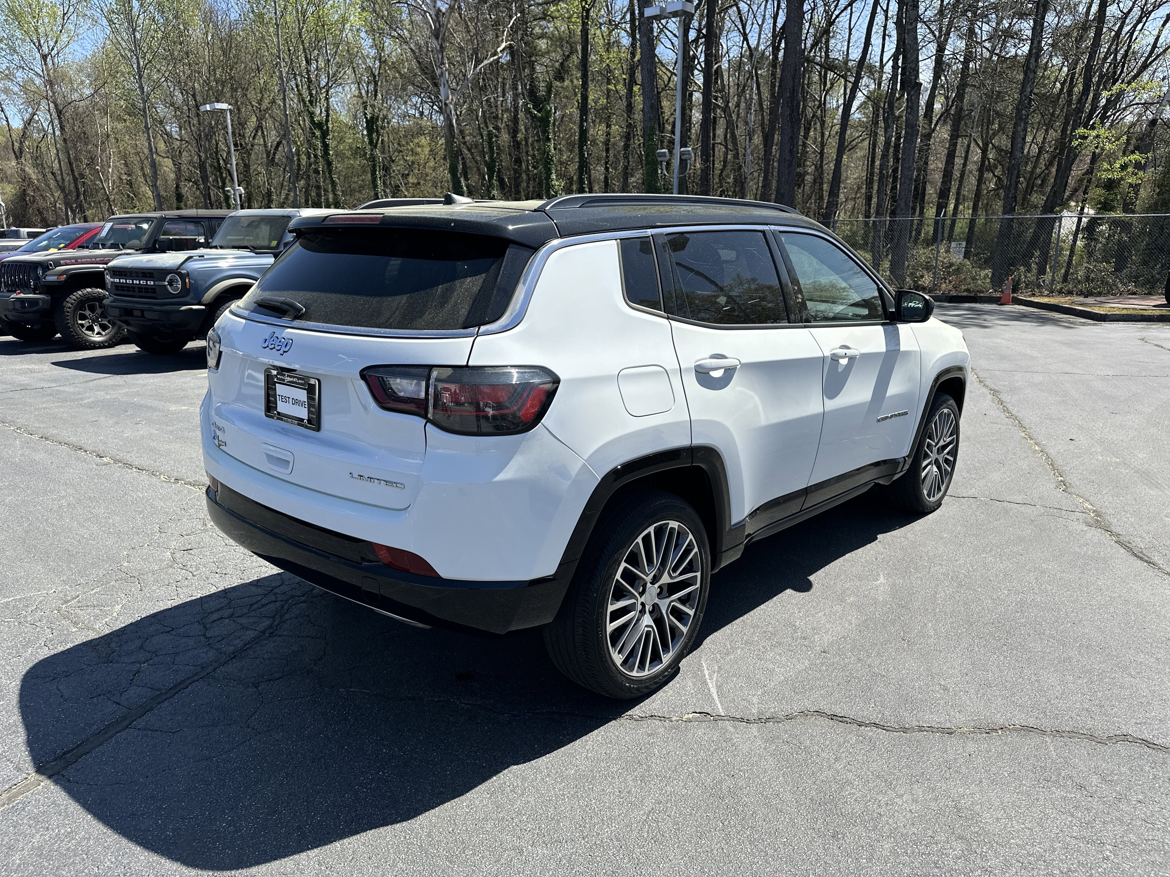 Used 2023 Jeep Compass Limited w/ Elite Group image 9