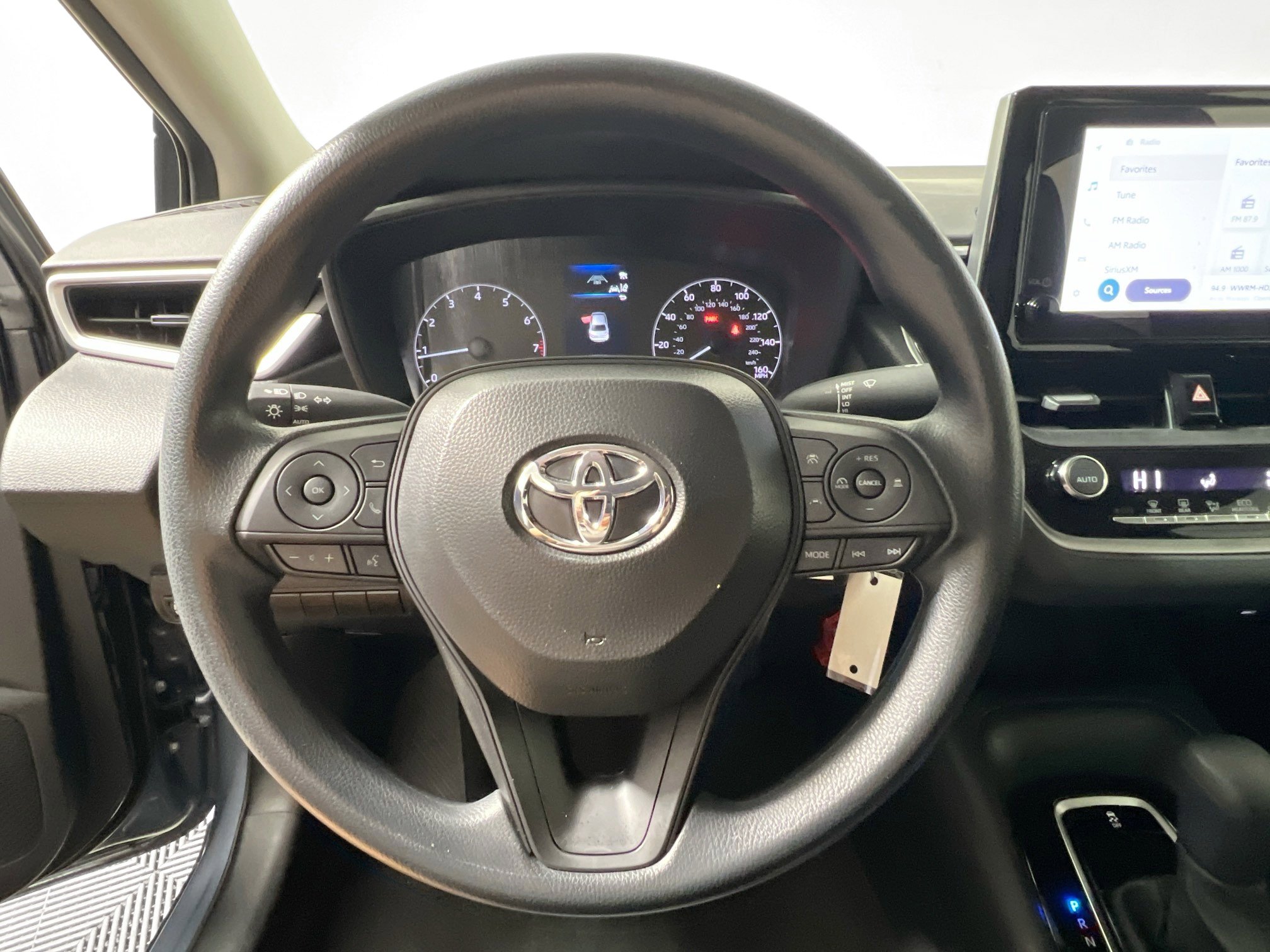 Used 2025 Toyota Corolla LE image 17
