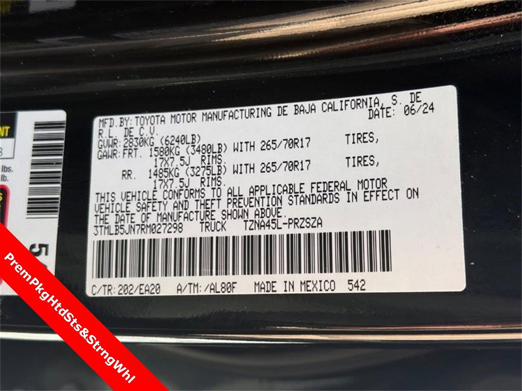 Used 2024 Toyota Tacoma TRD Sport image 28