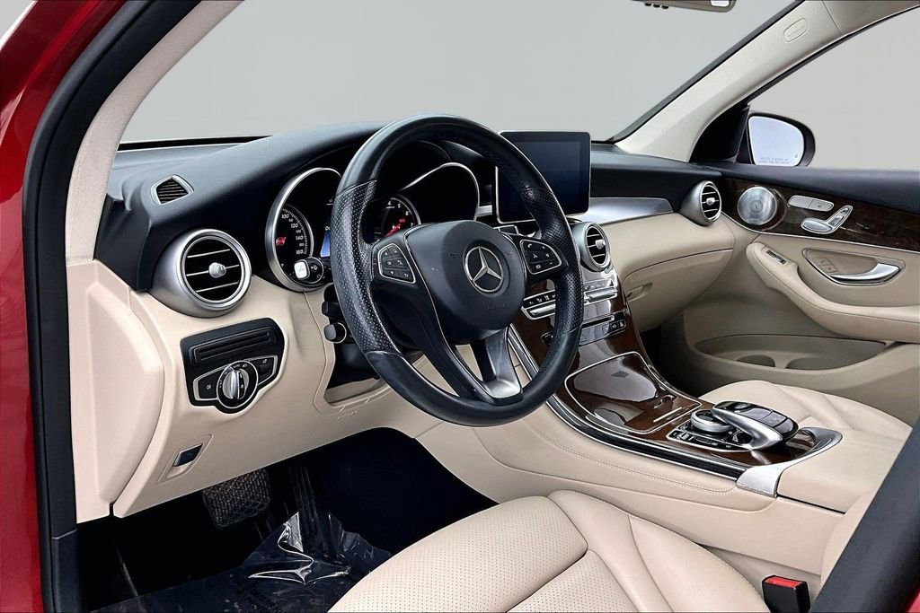 Used 2017 Mercedes-Benz GLC 300 4MATIC image 14