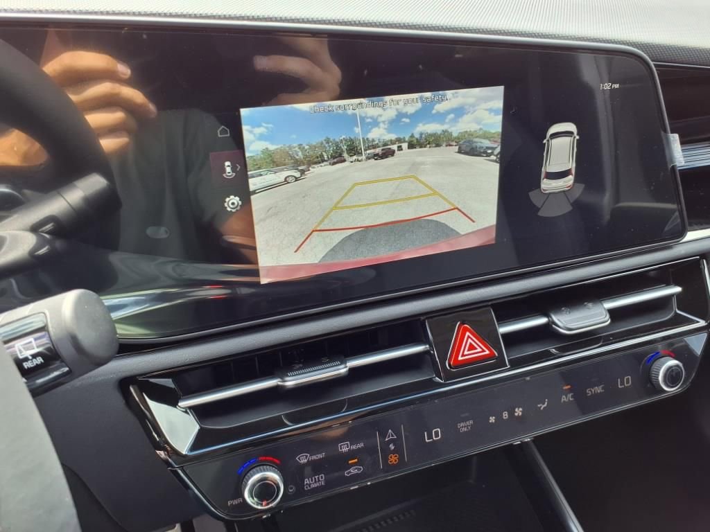 New 2025 Kia Niro EX Touring image 27