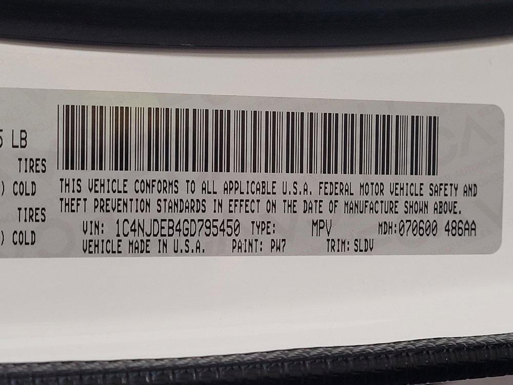 Used 2016 Jeep Compass High Altitude AWD/4WD image 33