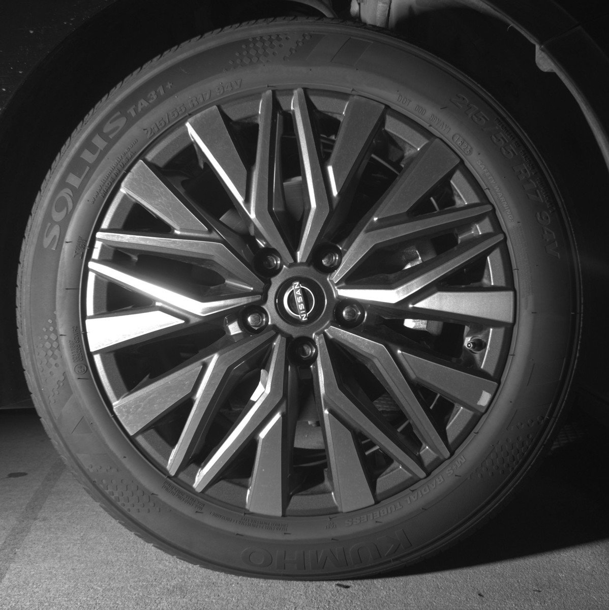 Used 2025 Nissan Altima 2.5 SV image 13