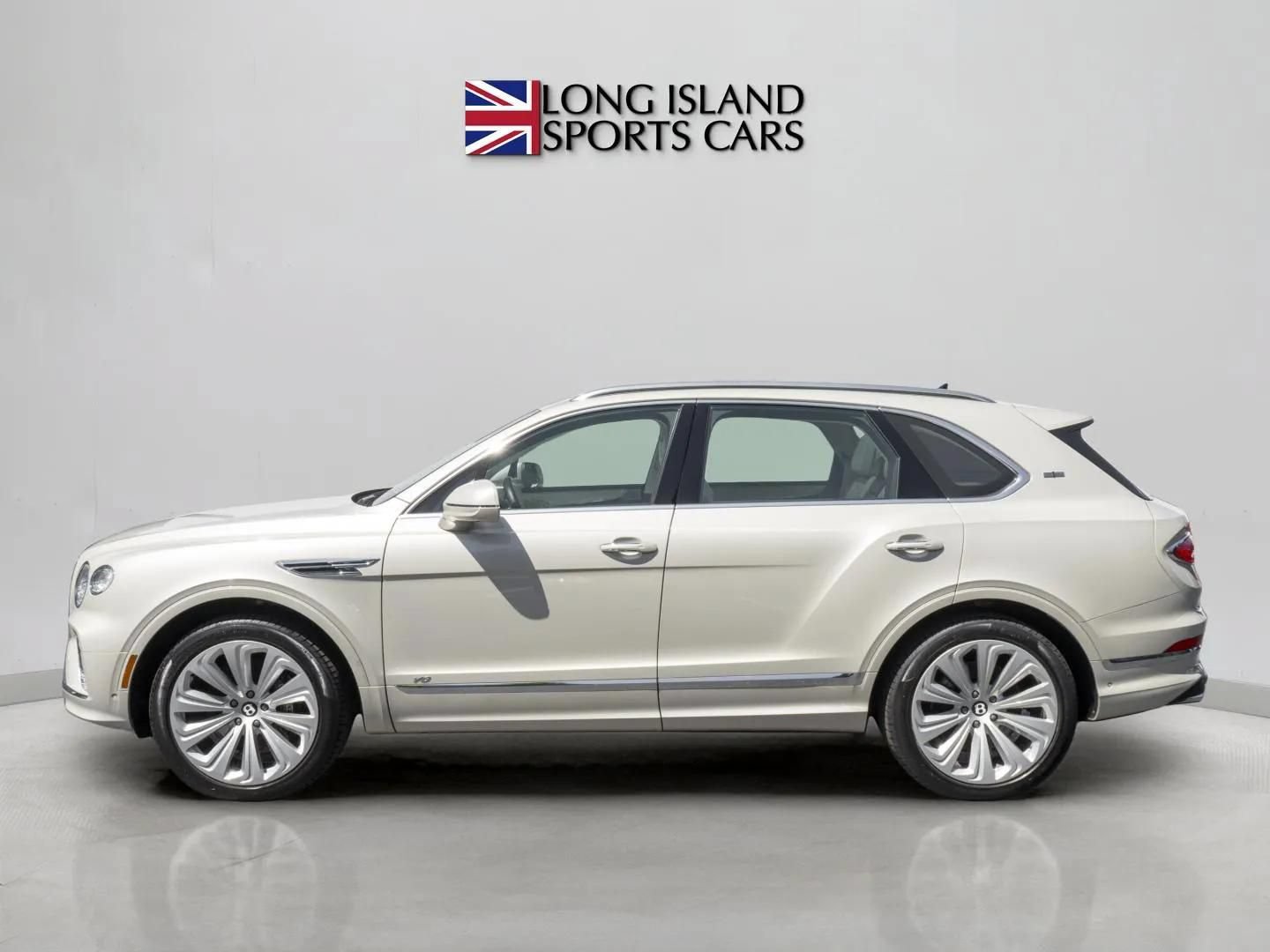 Used 2022 Bentley Bentayga AWD/4WD image 7