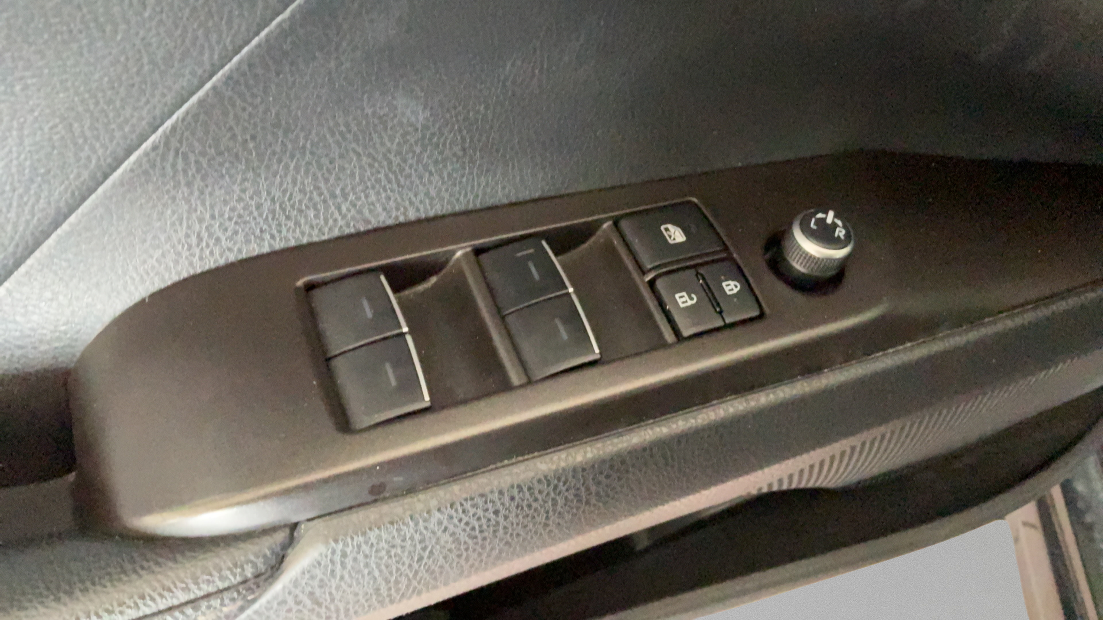 Used 2024 Toyota Camry XSE FWD image 19