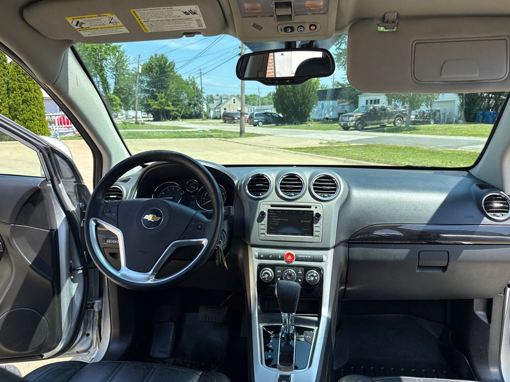 Used 2014 Chevrolet Captiva Sport LTZ FWD image 9