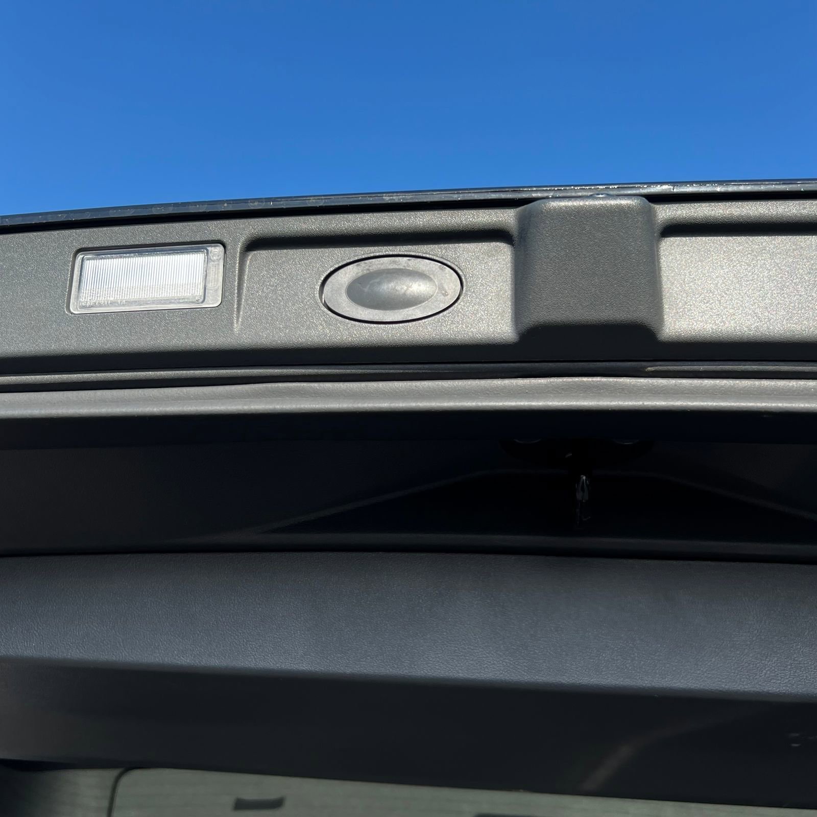 Used 2023 Rivian R1S Adventure AWD/4WD image 27